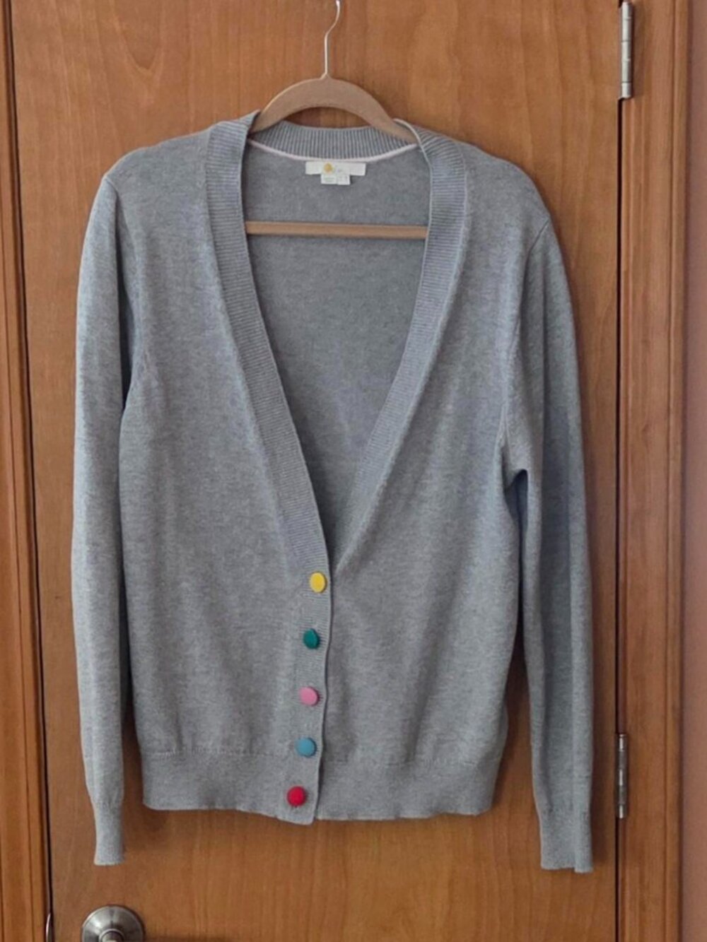 Boden Women’s Light Gray Long Sleeve V-Neck Fabric-Button Cardigan